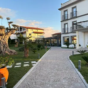 https://evergreen-laguna-vain-lezhe.albaniahotels.org